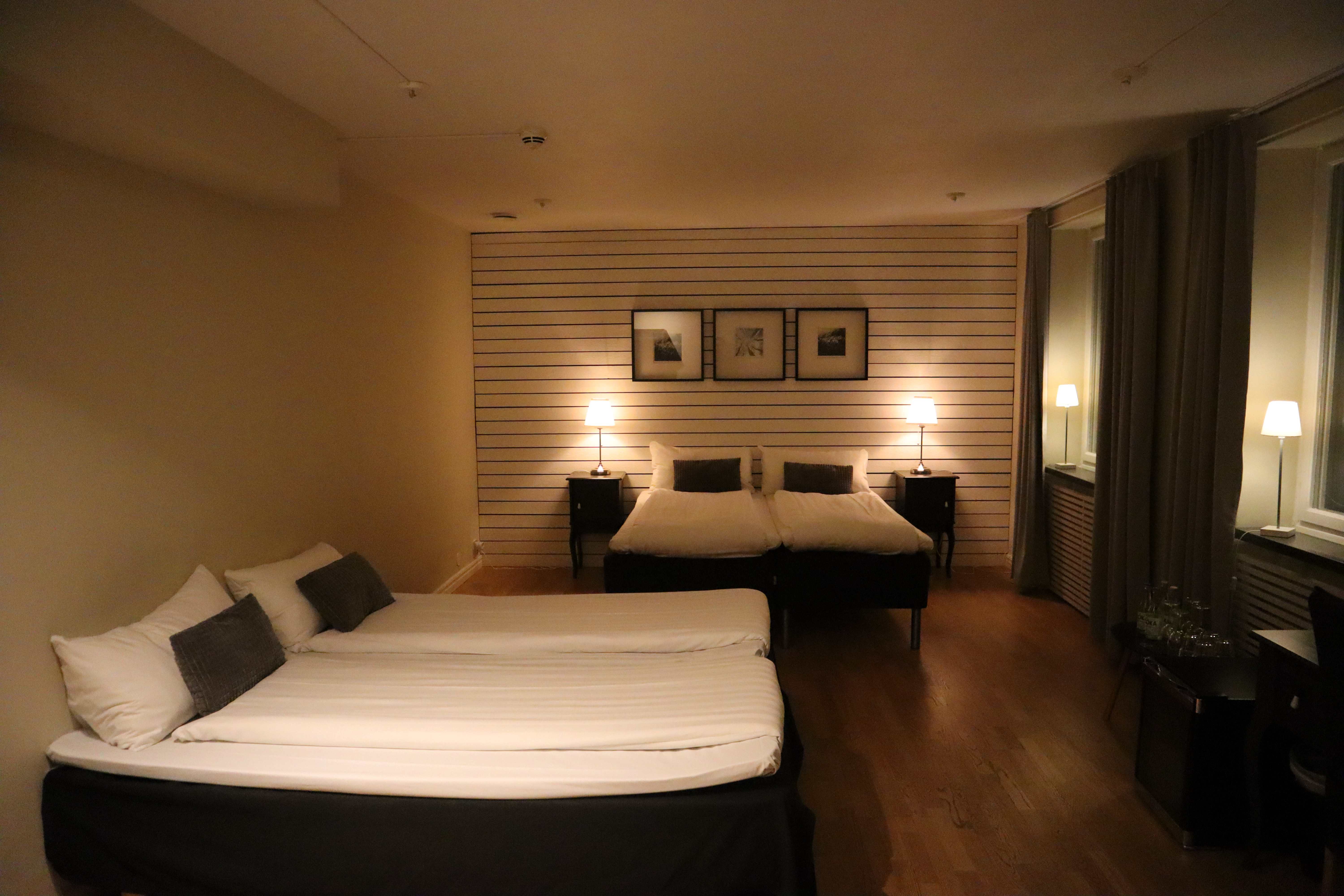 Spacious family room with four beds